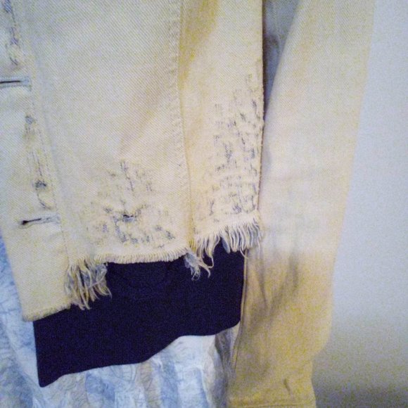 Free People distressed denim jacket with hooded fleece lining, size P/S - Picture 6 of 7